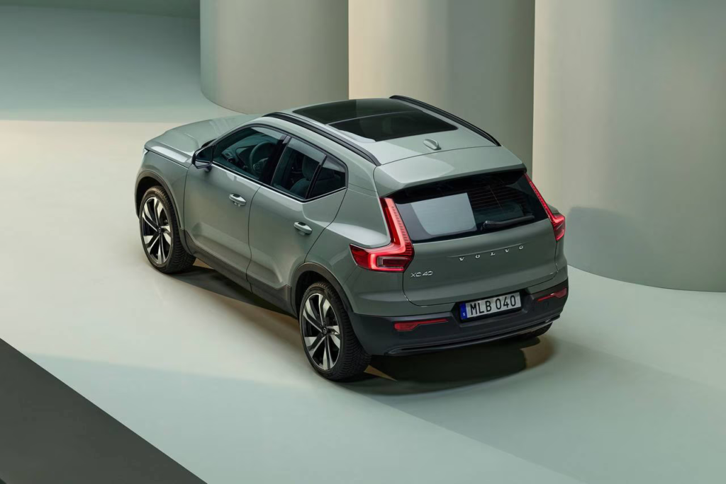 2026 Volvo XC40